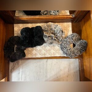 NO BRAND Minky Scrunchies Black & Grey 4 Piece Pack Soft Hair Ponytail Messy Bun
